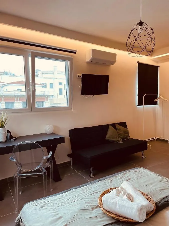 Rainbow Suites Thessaloniki Apartment