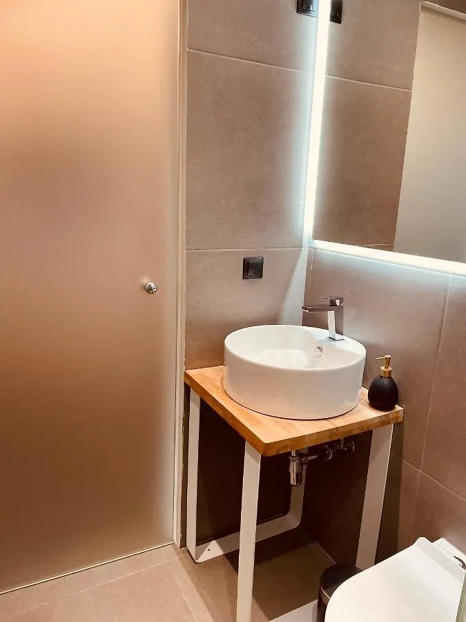 Rainbow Suites Thessaloniki 0*,