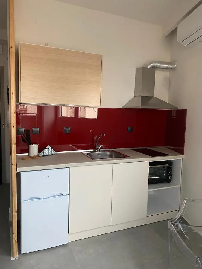 Rainbow Suites Thessaloniki Apartment